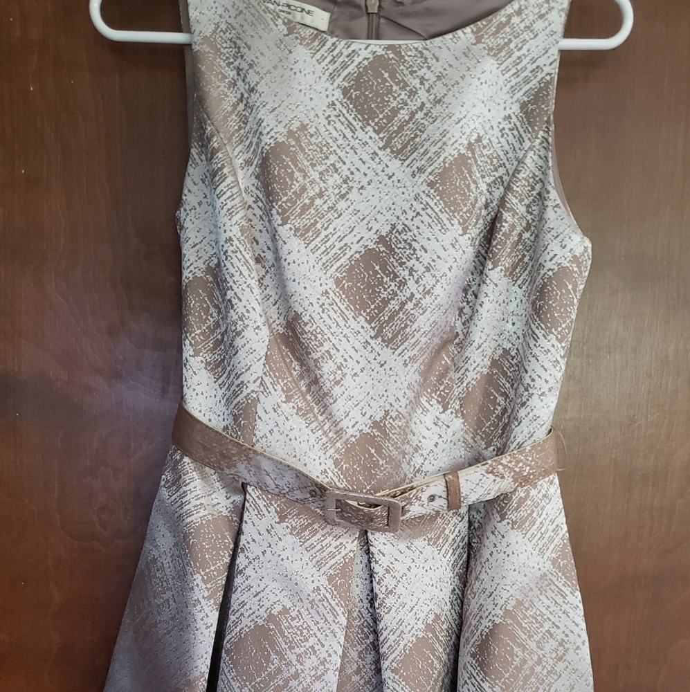 Women's dress